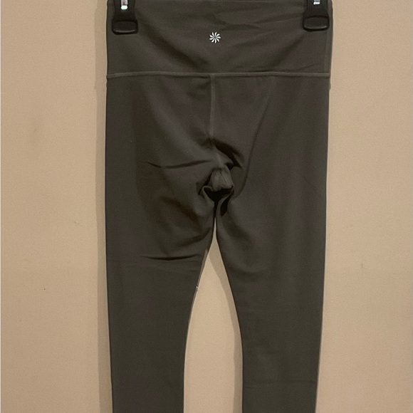 Athleta Elation Capri Legging in Powervita in Arbor Olive, Size XS - Picture 5 of 6